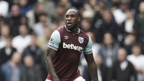 West Ham's Michail Antonio runs into position during the English Premier League soccer match between Tottenham Hotspur and West Ham United, at the Tottenham Hotspur Stadium in London, Saturday, Oct 19, 2024. (AP Photo/Dave Shopland)