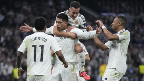 6 jugadores del Real Madrid aparecen en el cuadro de honor.