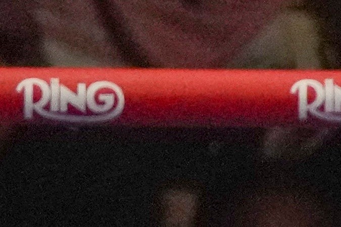 La historia de la pelea: el campeón mundial Oleksandr Usyk yendo hacia el frente contra el gigante Tyson Fury, a quien derrotó de manera merecida otra vez.