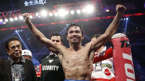 Manny Pacquiao, aquí celebrando un triunfo en 2014, encabeza la clase 2025 del Salón de la Fama del Boxeo Internacional. El filipino ha sido uno de los más grandes peleadores de la historia.