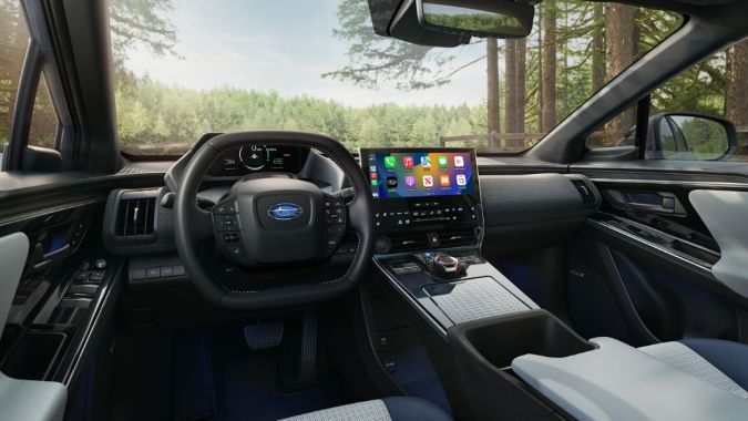 Así es el interior de la Subaru Solterra 2025