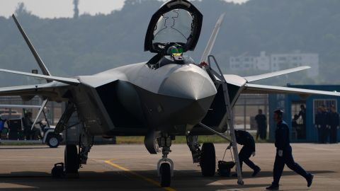 El avión de combate de sexta generación fue presentado durante el más reciente Airshow realizado por China