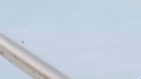 Un avión de Azerbaijan Airlines se estrelló este miércoles por la mañana en la ciudad de Aktau; han confirmado más de 30 fallecidos.