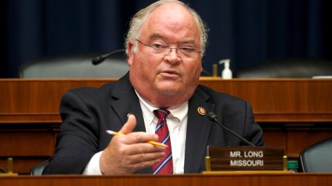 Billy Long, exrepresentante de Missouri, fue designado por Trump para dirigir el IRS.