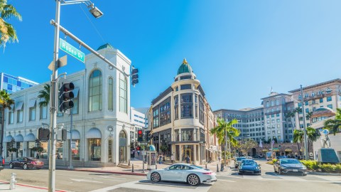 California abre el 2025 con nuevas leyes entre sus ciudadanos.