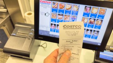 Clienta de Costco compartió la lista de alimentos de la tienda para bajar de peso de manera saludable.