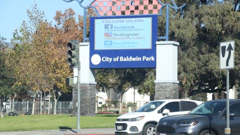 En la ciudad de Baldwin Park, el ex alcalde interino concejal Ricardo Pacheco, solicitó sobornos a empresas que buscaban permisos para dispensarios de marihuana.