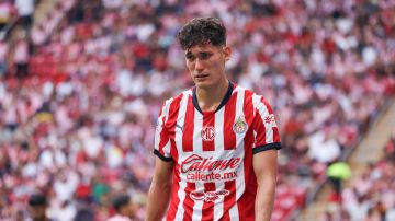 Guadalajara, Jalisco a 20 de Julio del 2024. Jesús Orozco resultó lesionado, durante el partido correspondiente a la jornada 4 del torneo Apertura 2024 de la Liga BBVA MX, entre las Chivas rayadas de Guadalajara y los Cañoneros de Mazatlán FC, celebrado en el estadio Akron. Foto: Imago7/