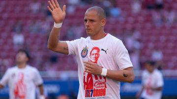 Javier "Chicharito" Hernández durante el partido de la jornada 17 del torneo Apertura 2024 de la Liga MX entre las Chivas del Guadalajara y el Atlético San Luis celebrado en el estadio Akron.