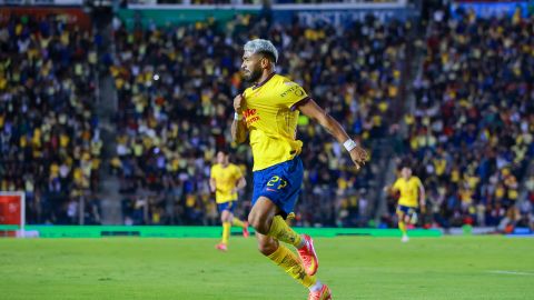 Ciudad de México, 27 de noviembre de 2024. Rodrigo Aguirre en festejo de gol, durante el partido de ida de los Cuartos de Final del torneo Apertura 2024 de la Liga BBVA MX, entre las Águilas del América y los Diablos Rojos del Toluca, celebrado en el estadio Ciudad de los Deportes. Foto: Imago7/ Eloísa Sánchez