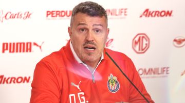 Zapopan, Jalisco, 6 de diciembre de 2024. Oscar García, durante su presentación como nuevo director técnico de las Chivas Rayadas del Guadalajara para el torneo Clausura 2025 de la Liga BBVA MX, celebrada en el estadio Akron. Foto: Imago7/ Juan Carlos Núñez Cubeyro