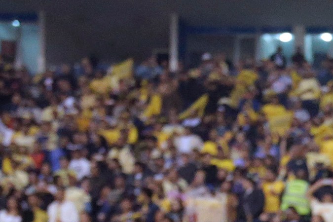 André Jardine y Martín Demichelis, entrenadores del Club América y Rayados de Monterrey, se saludan previo al partido de ida de la final del torneo Apertura 2024.