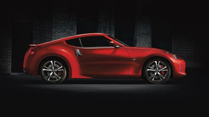 Nissan 370Z en color rojo