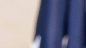 Jeffrey Maddrey renuncia a su puesto como jefe de policía de Nueva York.