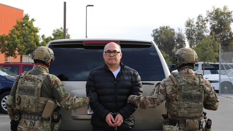 Juez dicta prisión al capo Osiel Cárdenas por narcotráfico tras deportación a México