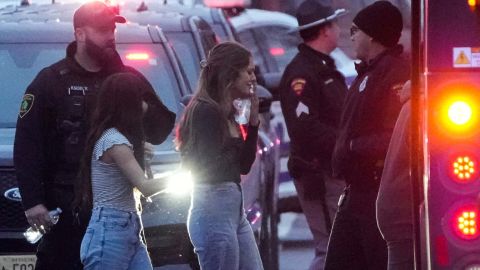El uso de armas de fuego es ilegal para los menores de edad.