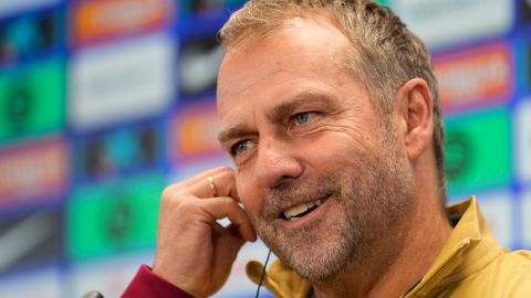 El entrenador alemán Hansi Flick durante una rueda de prensa en las instalaciones del FC Barcelona.