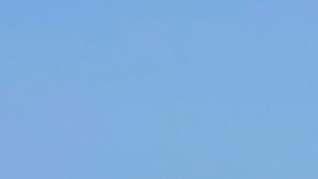 los servicios de vigilancia de la Guardia Costera rastrean la zona en busca de supervivientes.