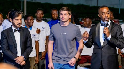 Max Verstappen cumplió con su servicio comunitario en Ruanda tras haber sido sancionado por la F1 por sus malas palabras durante una rueda de prensa esta temporada.