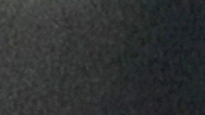 Efraín Juárez besa el trofeo de la liga de Colombia.