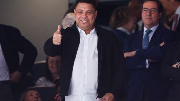 El brasileño Ronaldo Nazario, propietario del Valladolid, durante un partido de su equipo en el estadio Santiago Bernabéu de Madrid.