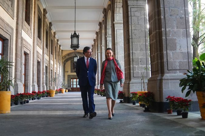 Sheinbaum y Petro tratan crisis migratoria y urgen a unidad latinoamericana