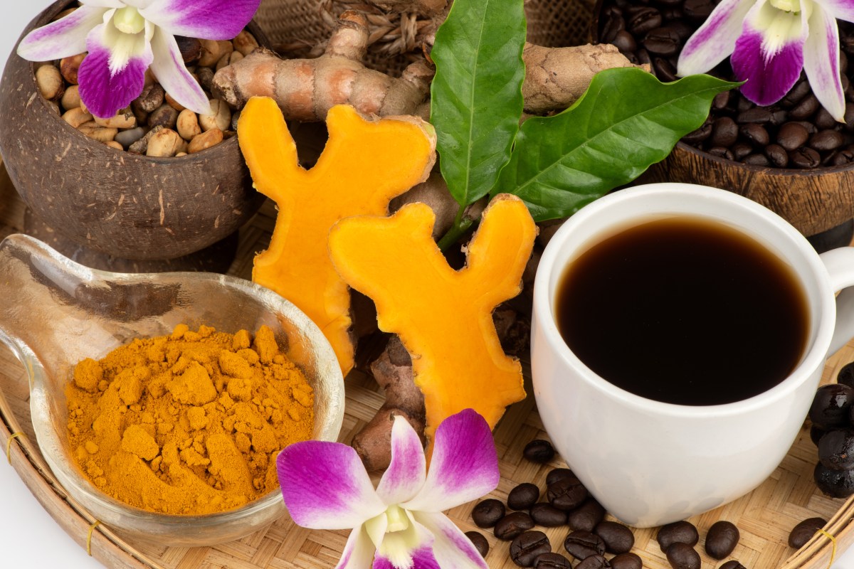 4 ingredientes “secretos” en el café que mejoran tu salud cerebral, según neurólogo