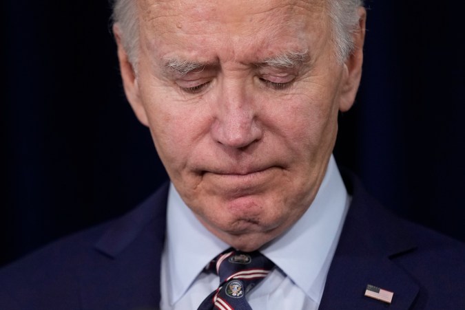 Biden lamentó muerte de su "querido amigo" Carter, "extraordinario líder y estadista"