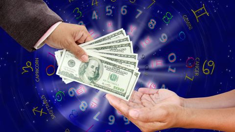 La astrología del 2025 favorece a estos signos en el dinero.