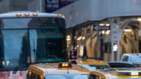 Nueva York aplica polémico peaje para circular en el centro de Manhattan