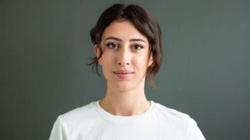 Quién es Cecilia Sala, la periodista italiana liberada en Irán que fue arrestada por violar "las leyes de la República"
