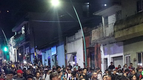 La primera caravana migrante del año parte de la frontera sur de México rumbo a Estados Unidos