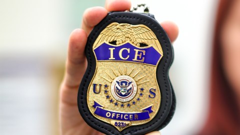 Además de deportaciones aceleradas ICE podrá operar en prácticamente cualquier lugar.