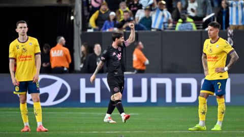 AME2399. LAS VEGAS (ESTADOS UNIDOS), 18/01/2025.- Lionel Messi del Inter Miami celebra un gol ante el América, este sábado durante un partido amistoso en el Allegiant Stadium, en Las Vegas, Nevada (Estados Unidos). EFE/ DAVID BECKER