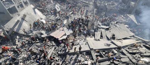 Reanudan negociación de tregua en Gaza en medio de ataques