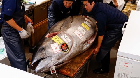 1.3 millones de dólares por un solo atún en mercado de Tokio