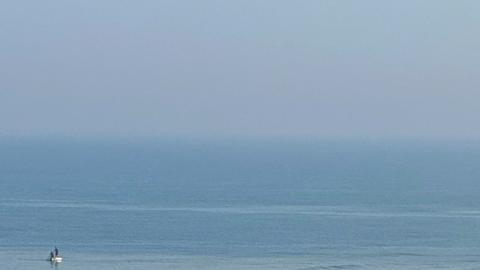 Miles de palestinos comienzan a regresar al norte de Gaza