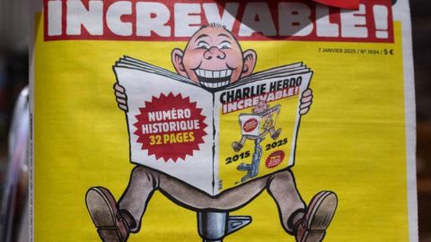 "El deseo de reír nunca desaparecerá": la edición especial de la revista satírica Charlie Hebdo a 10 años del ataque yihadista en el que murieron 12 personas