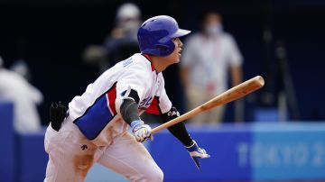 Hyeseong Kim en acción durante los Juegos Olímpicos de Tokio en 2021 como integrante de la selección de la República de Corea. Ya es jugador de los Dodgers.