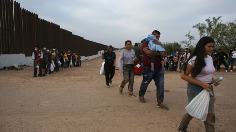 La organización Fwd.us reconoce que debe haber más seguridad en la frontera y cambios en proceso de asilo.