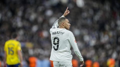 Real Madrid's Kylian Mbappe during a Spanish La Liga soccer match against Las Palmas at the Santiago Bernabeu Stadium in Madrid, Spain, Sunday, Jan. 19, 2025. (AP Photo/Bernat Armangue)