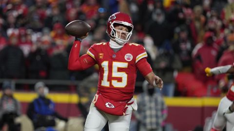 Kansas City Chiefs quarterback Patrick Mahomes drops back for a pass against the Houston Texans during an NFL football AFC divisional playoff game Saturday, Jan. 18, 2025, in Kansas City, Mo. (AP Photo/Ed Zurga)