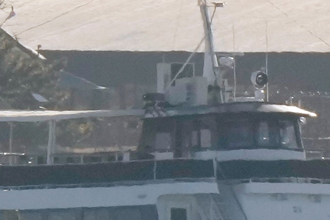 Choque entre un avión comercial y un helicóptero militar deja 67 muertos.