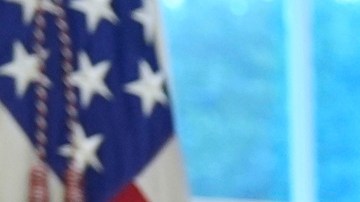 El presidente Trump evalúa cómo aplicará aranceles a México y Canadá.