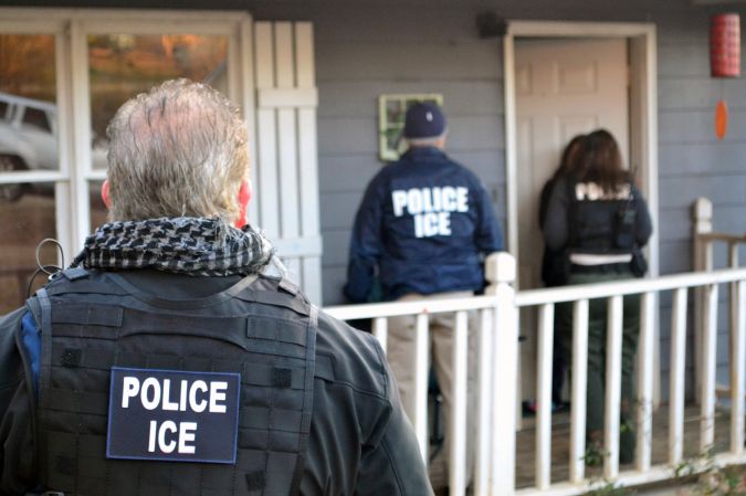 The DEA organizes with ICE for raids against immigrants in Chicago