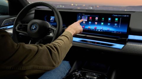 AirConsole In-Car Gaming in the new BMW 5 Series