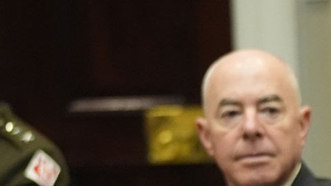 Joe Biden y Alejandro Mayorkas