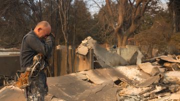 Ayuda para damnificados por incendios forestales en California