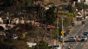 Beachfront homes damaged by the Palisades Fire are seen Thursday, Jan. 16, 2025 in Malibu, Calif. (AP Photo/Jae C. Hong)