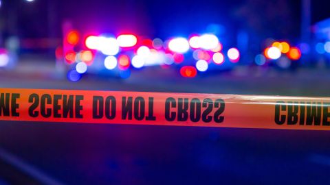 La policía no estaba segura de si los apuñalamientos estaban relacionados